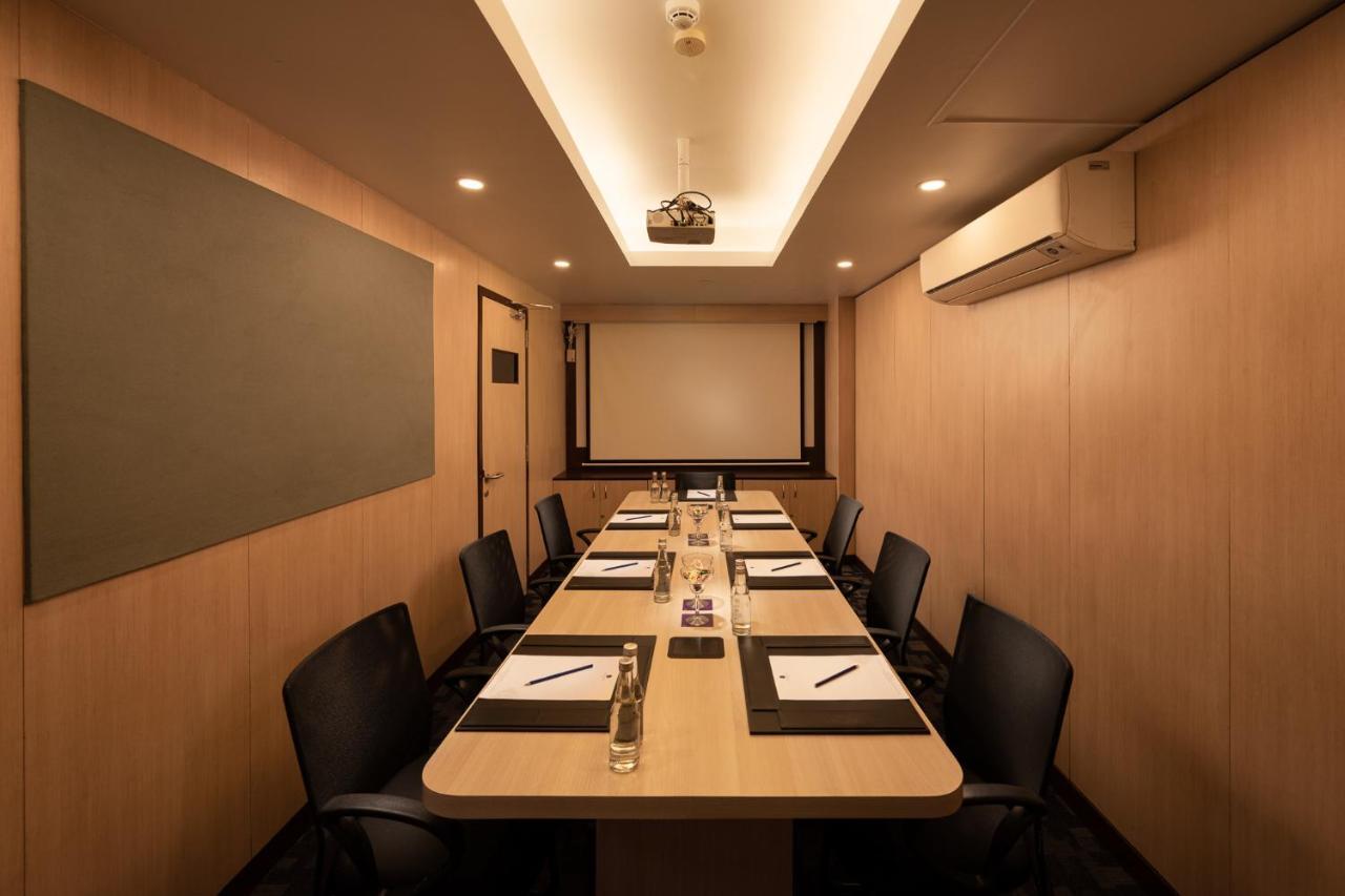 Grand Mercure Bangalore - An Accor Brand Экстерьер фото