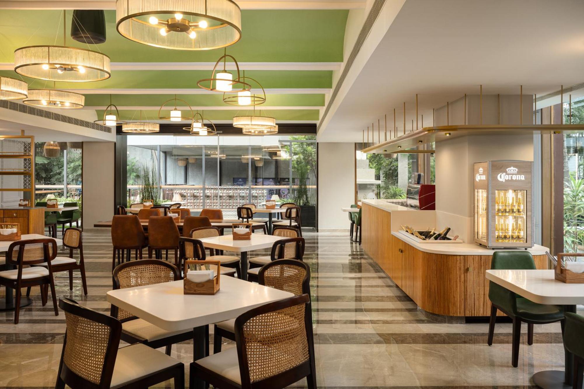 Grand Mercure Bangalore - An Accor Brand Экстерьер фото