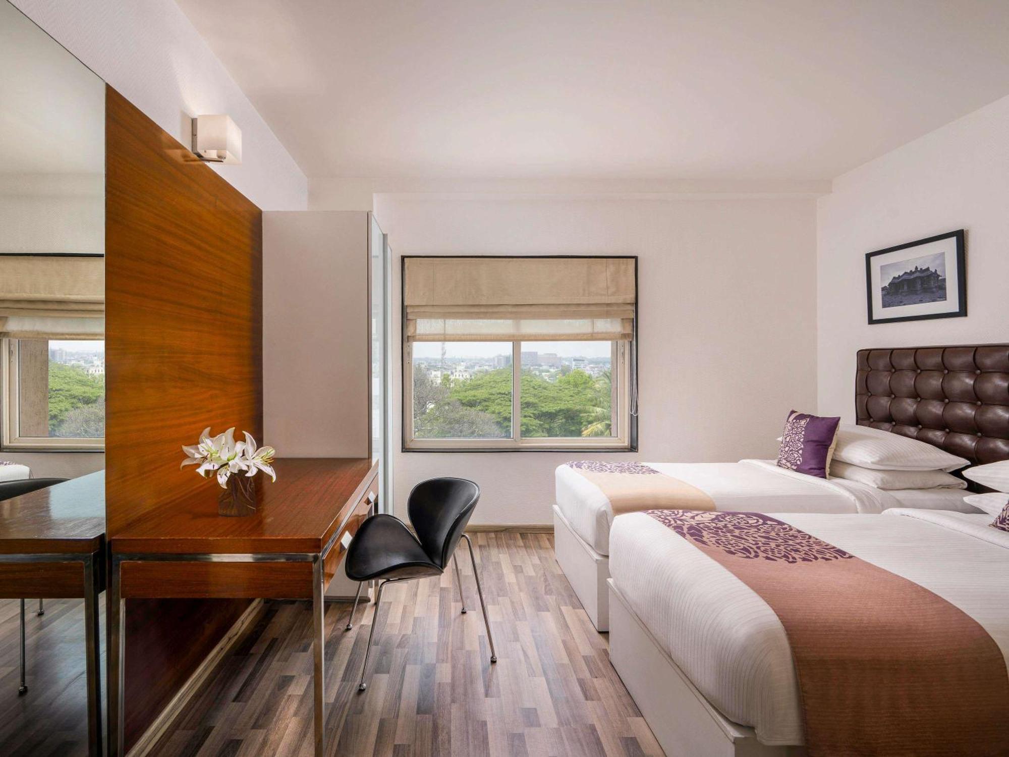 Grand Mercure Bangalore - An Accor Brand Экстерьер фото