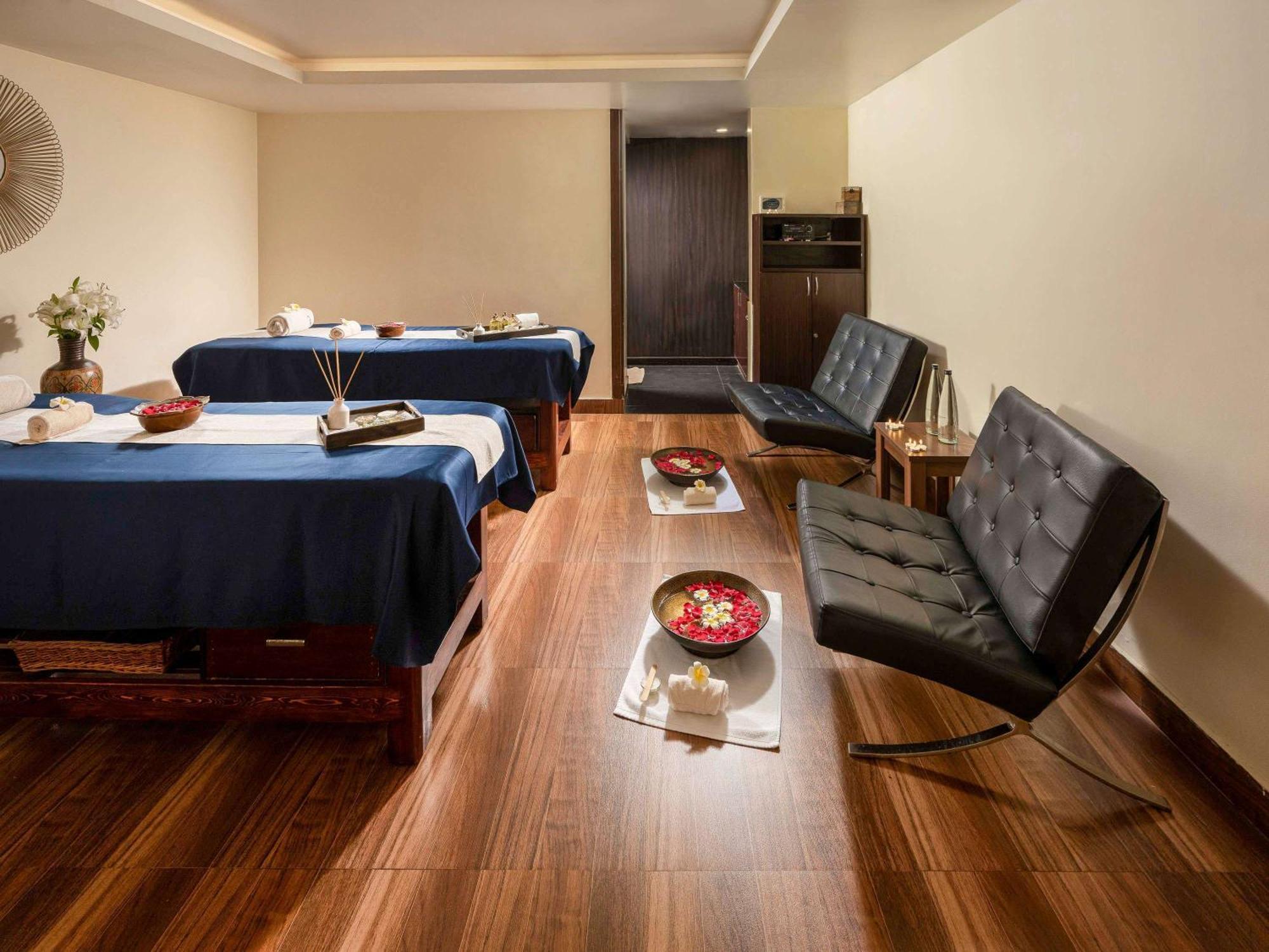 Grand Mercure Bangalore - An Accor Brand Экстерьер фото