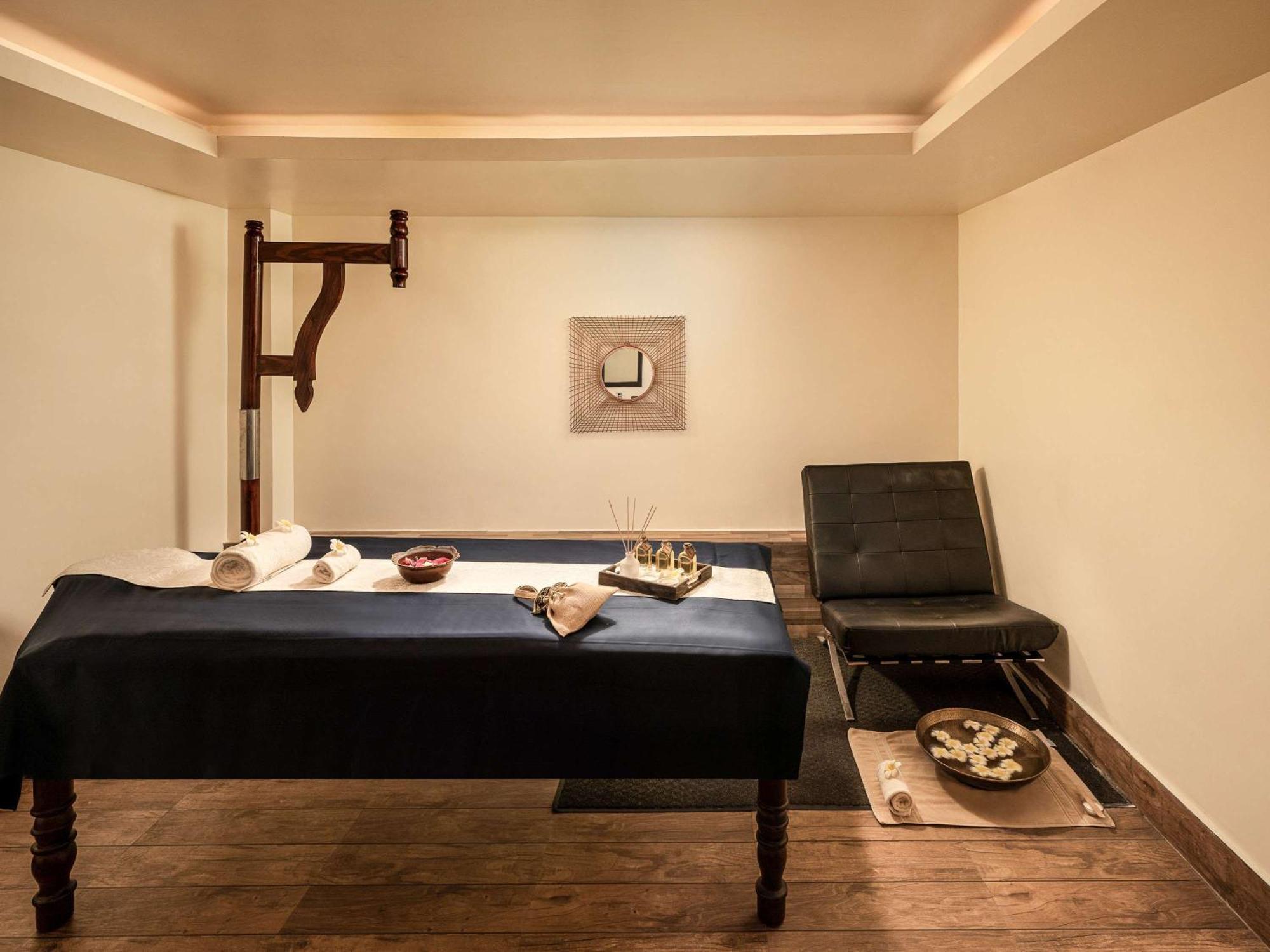 Grand Mercure Bangalore - An Accor Brand Экстерьер фото