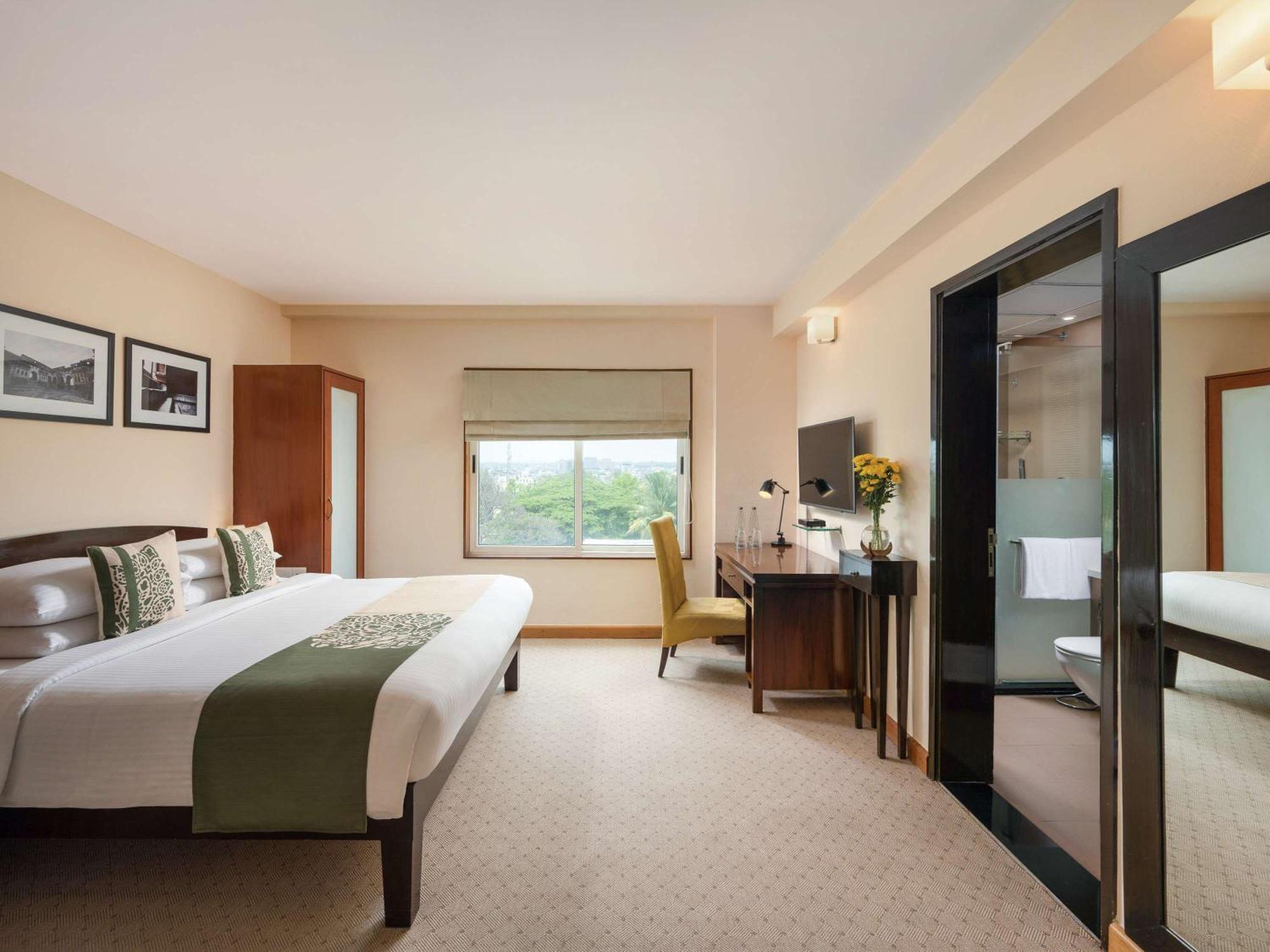 Grand Mercure Bangalore - An Accor Brand Экстерьер фото