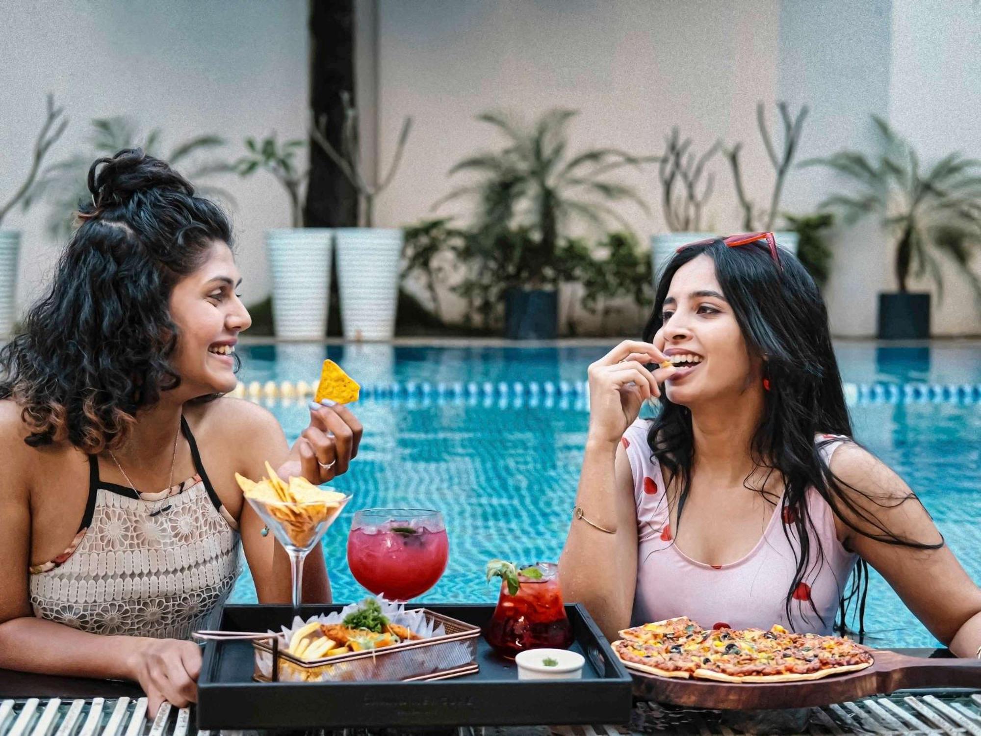 Grand Mercure Bangalore - An Accor Brand Экстерьер фото